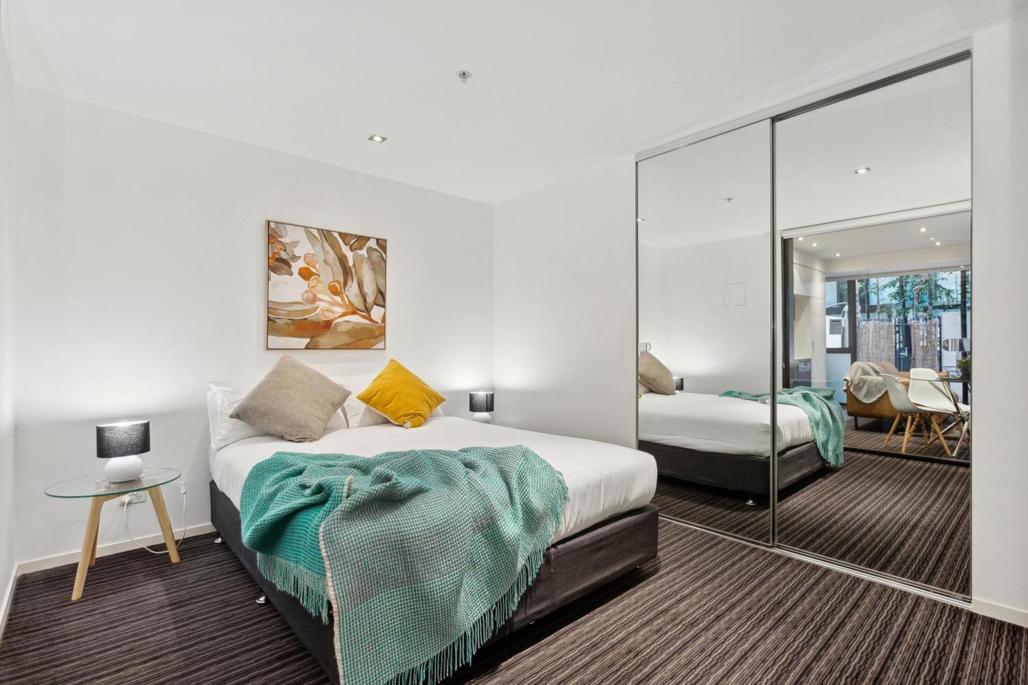 Complete Host Halo Apartments Μελβούρνη Δωμάτιο φωτογραφία